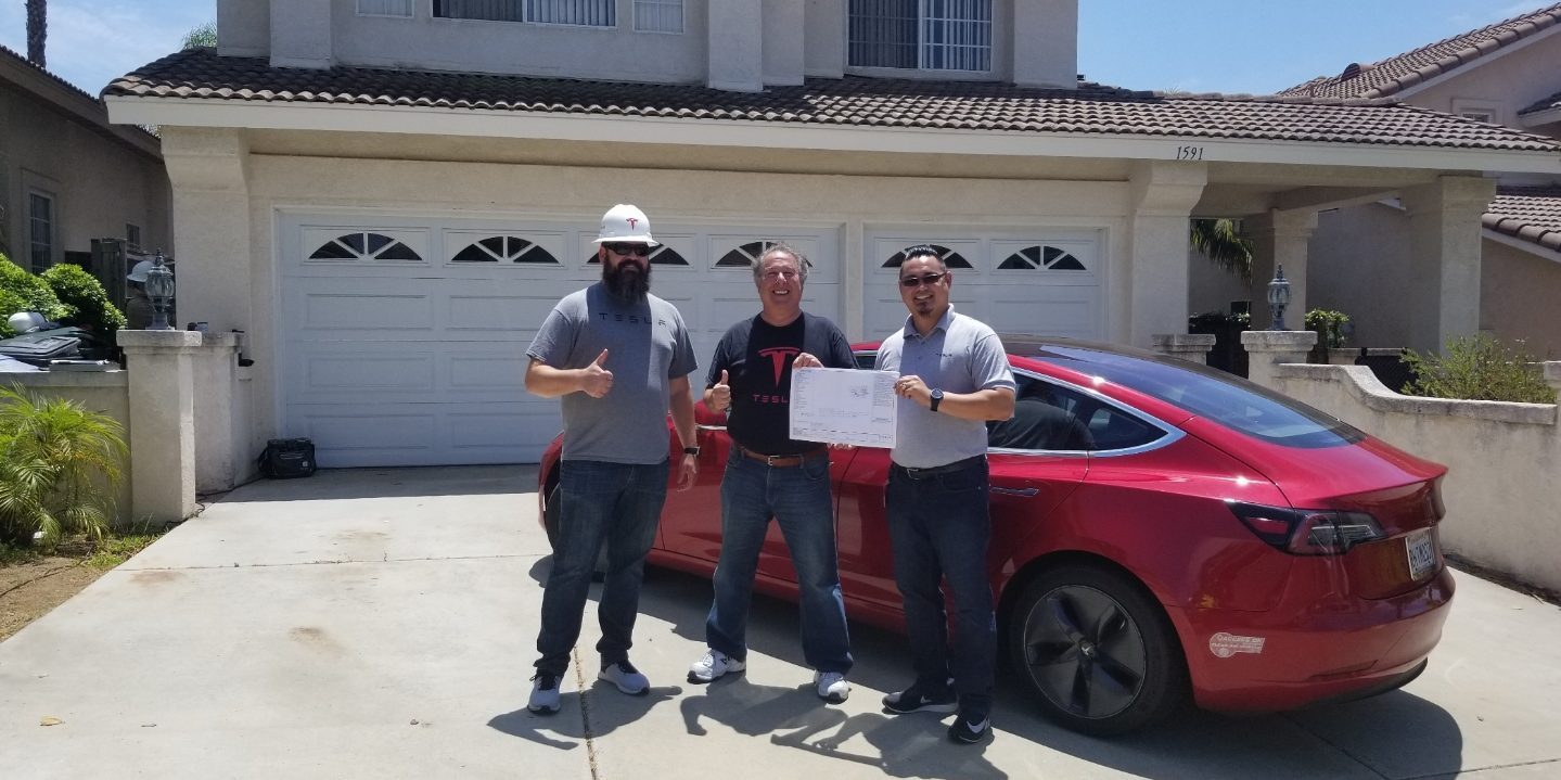 Tesla deploys first solar power system in 24 hours after ordering online