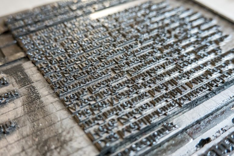 Critical Material Bottlenecks Emerge as Graphite Anode Supply Shapes EV Manufacturing
